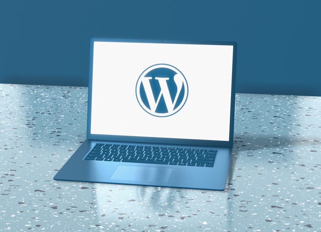 WordPress mi Özel Yazılım mı? Kurumsal Web Sitesi İçin Hangisi Daha Doğru?