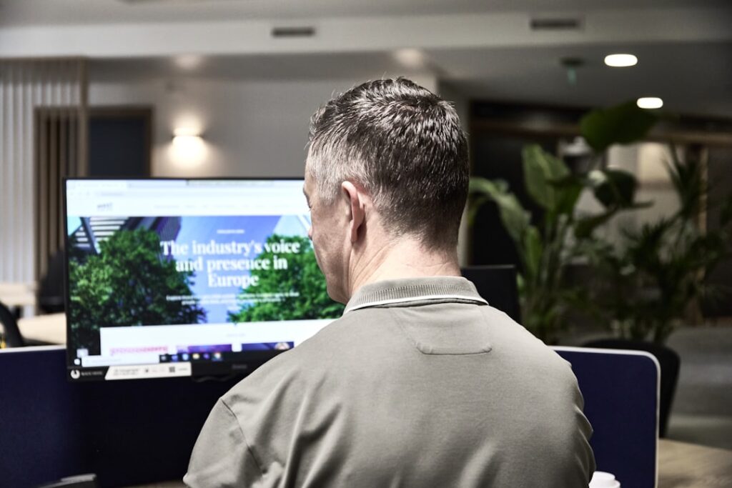 Sanayi, sağlık, eğitim ve hizmet sektörlerine yönelik kurumsal web sitesi planlama süreci